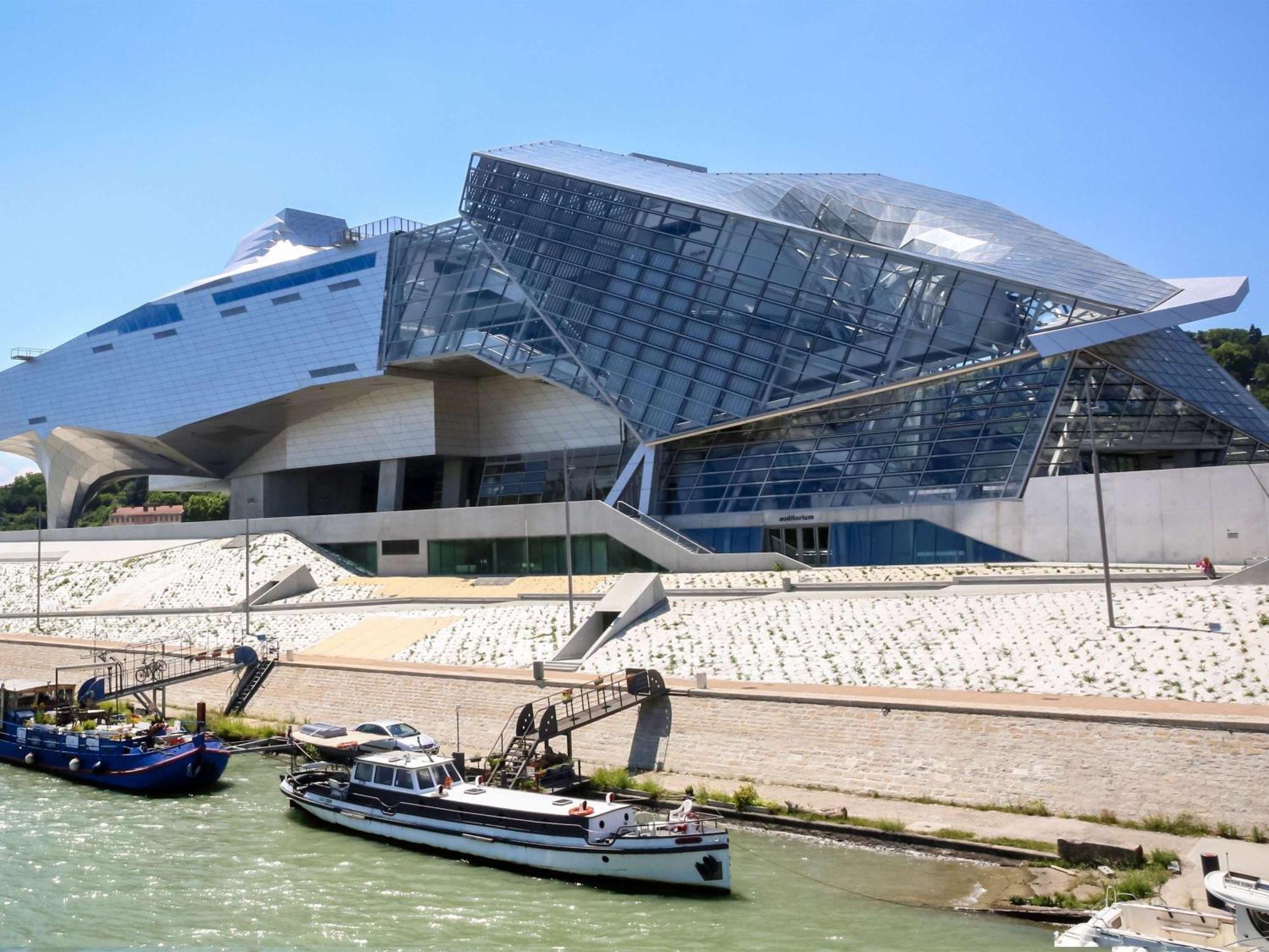 Ibis Budget Lyon Centre Confluence Exterior photo