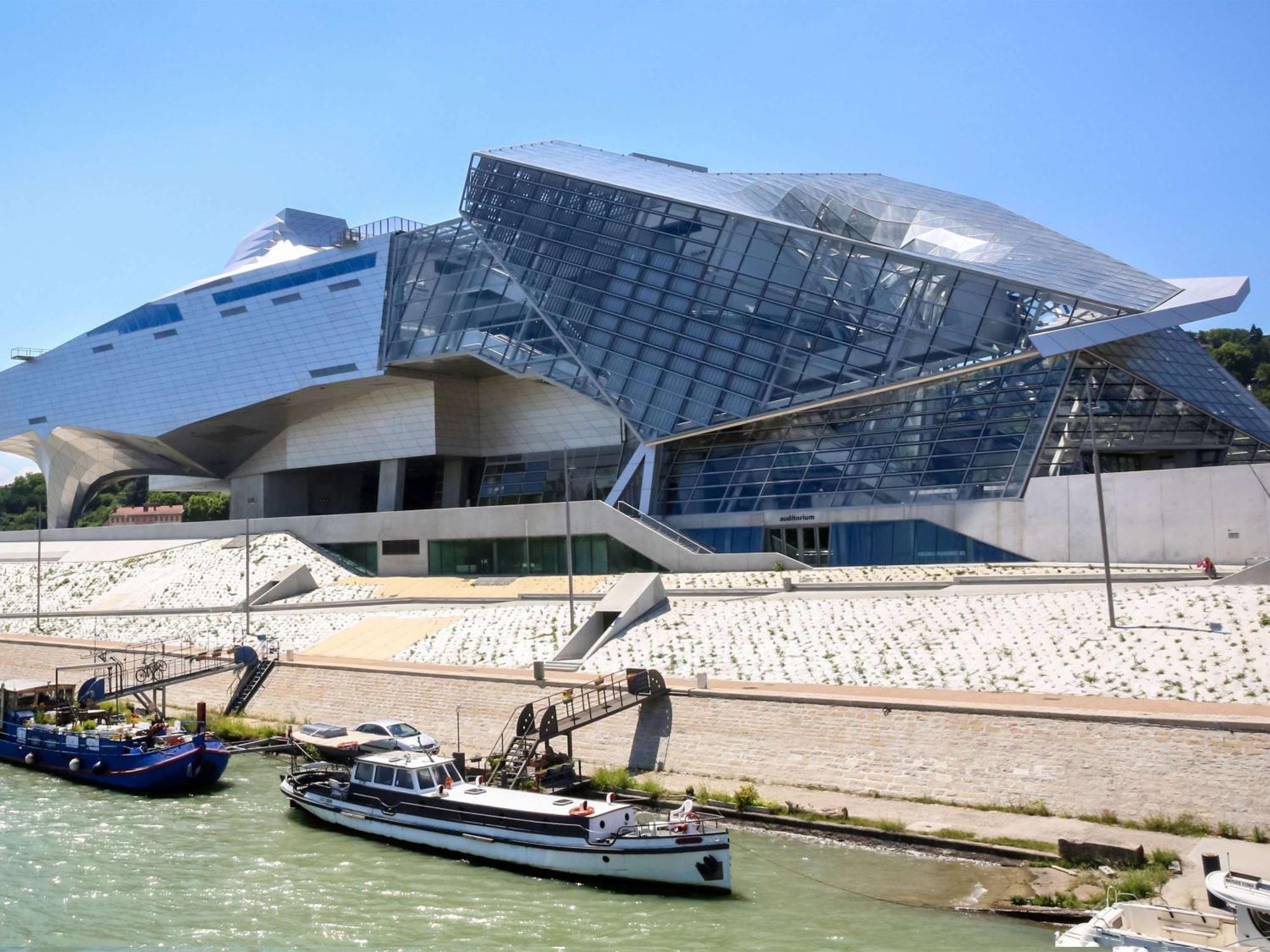 Ibis Budget Lyon Centre Confluence Hotel Exterior photo