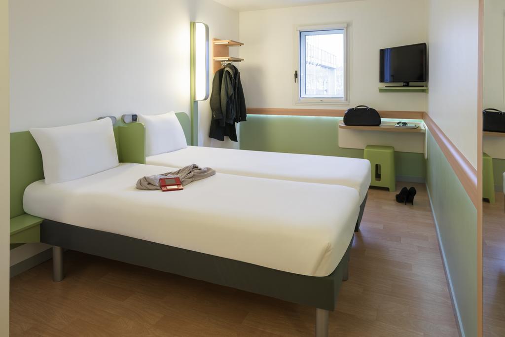 Ibis Budget Lyon Centre Confluence Exterior photo