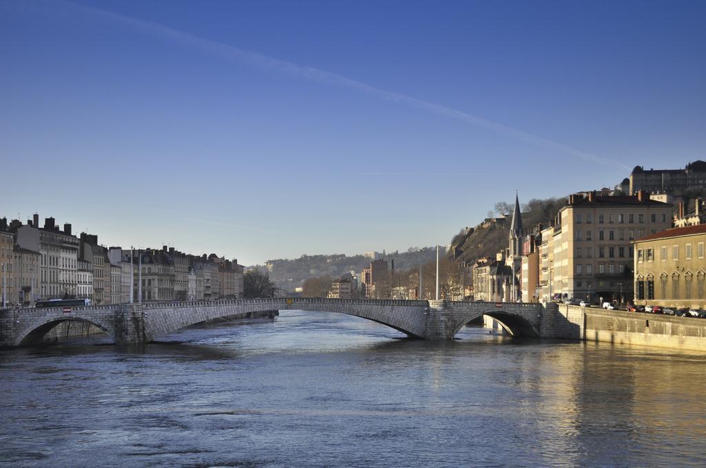 Ibis Budget Lyon Centre Confluence Hotel Exterior photo