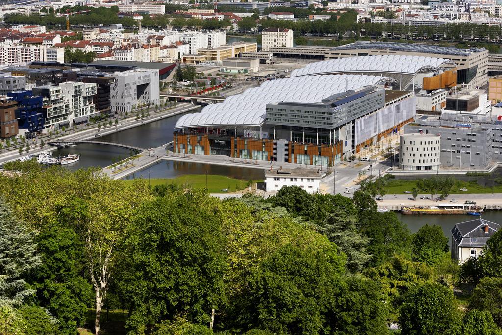 Ibis Budget Lyon Centre Confluence Exterior photo