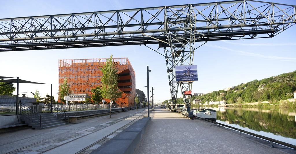 Ibis Budget Lyon Centre Confluence Exterior photo